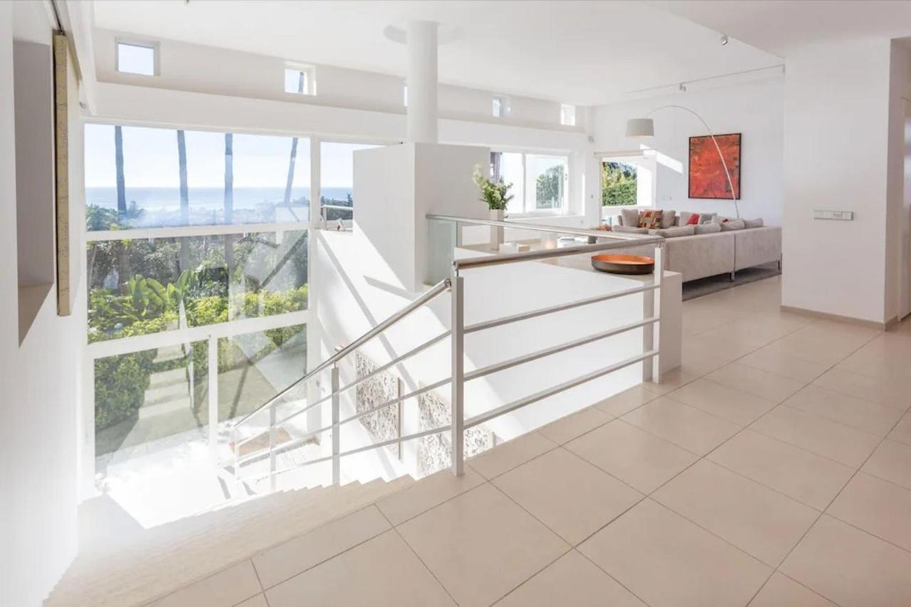 Villa Magnificent Recently Built Pax 12 Sea View Golden Mile *