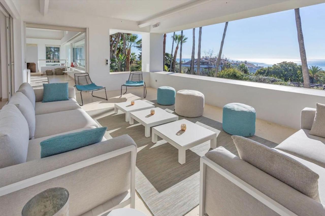 Magnificent Recently Built Pax 12 Sea View Golden Mile