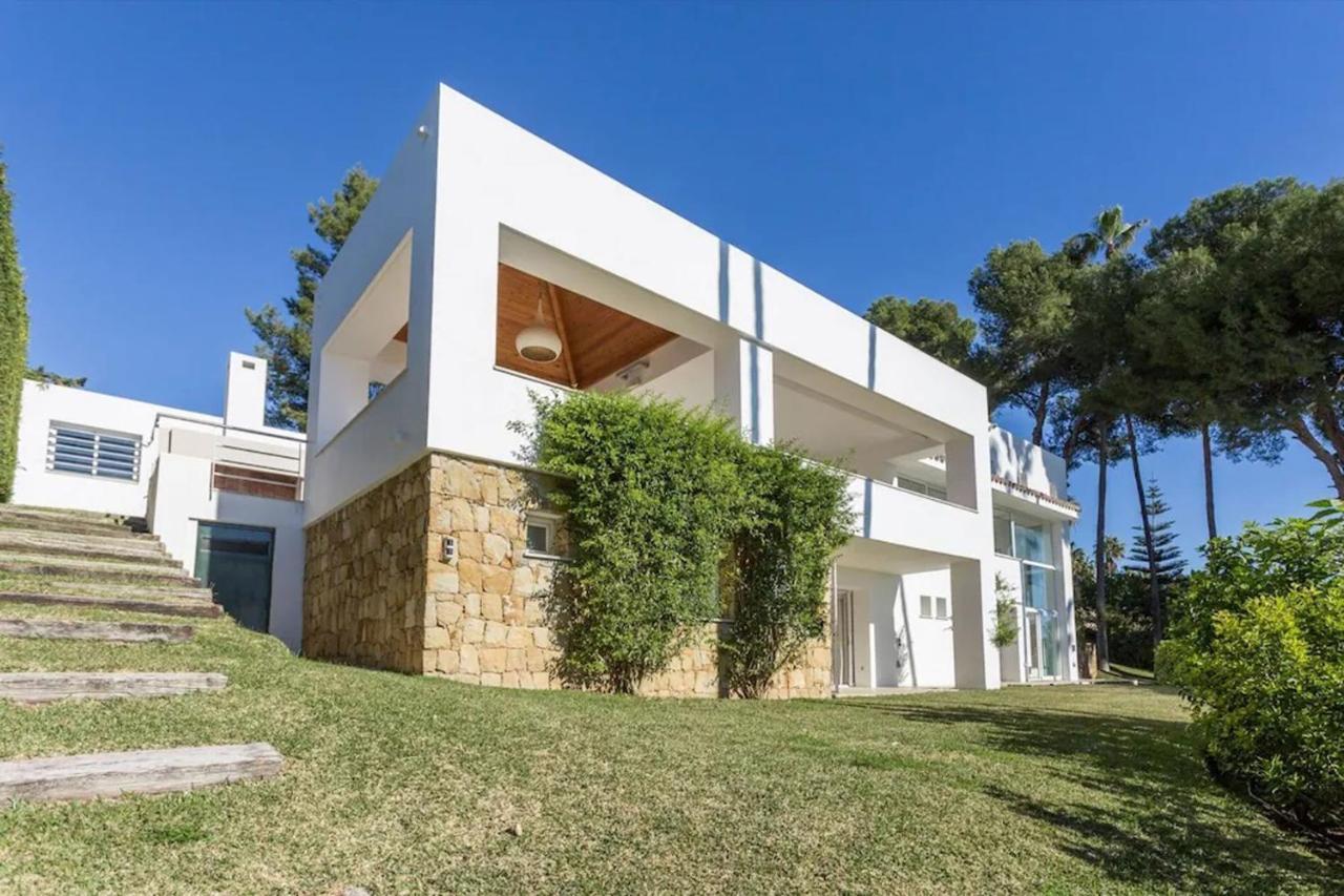 Magnificent Recently Built Pax 12 Sea View Golden Mile Villa Marbella