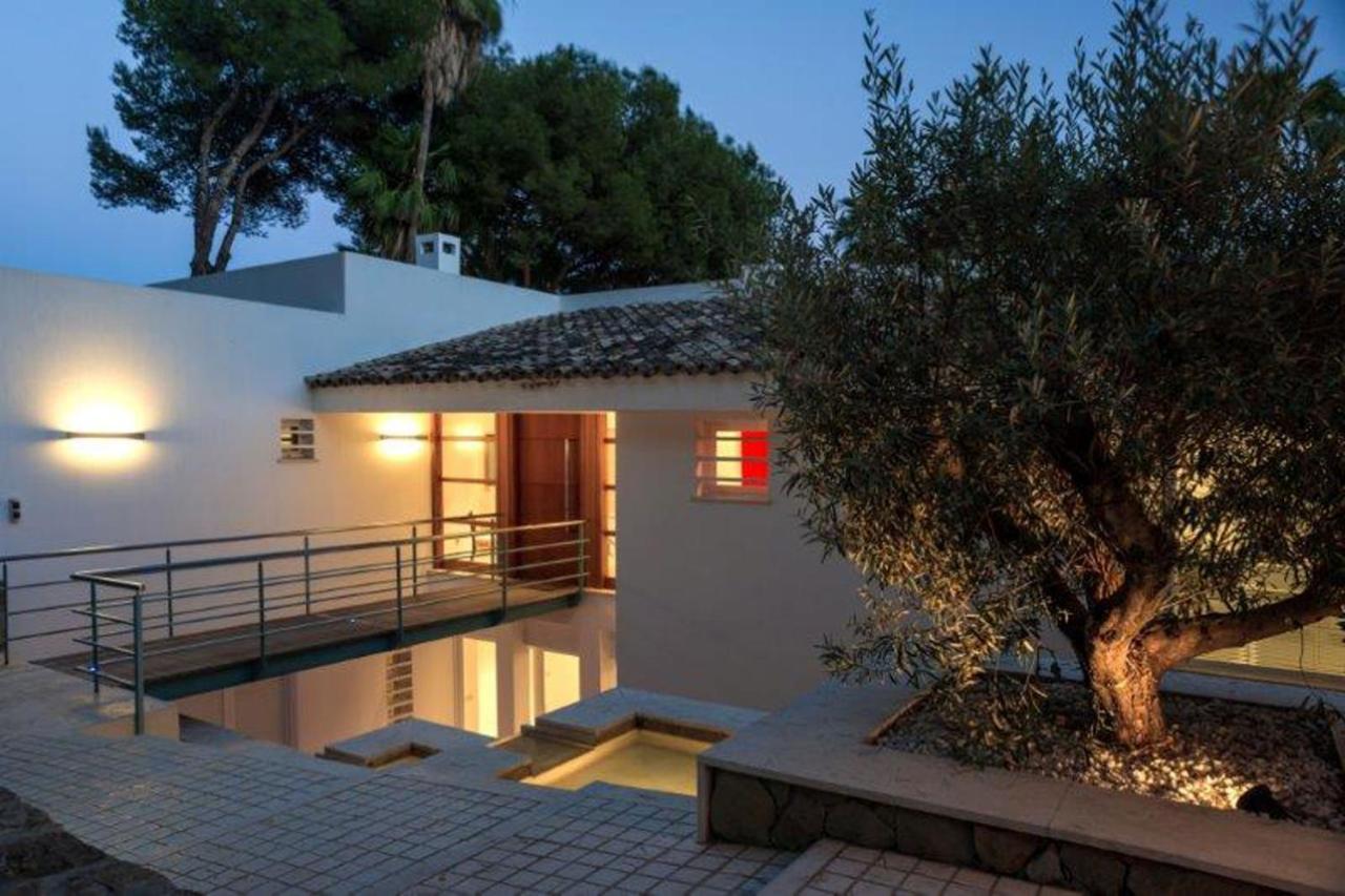 Magnificent Recently Built Pax 12 Sea View Golden Mile Villa Marbella